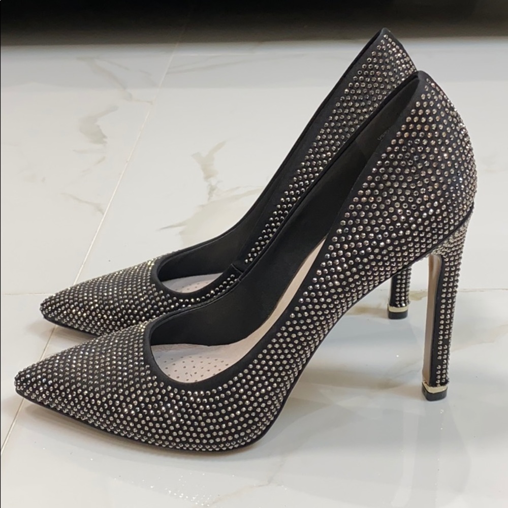 Kenneth Cole - Riley 110 Pump - Picture 4 of 7